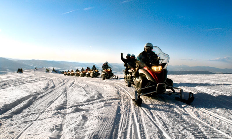 Continental Divide Snowmobiling Tour near Winter Park Colorado
