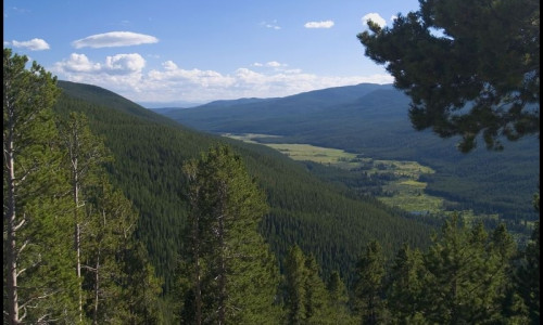 Kawuneeche Valley